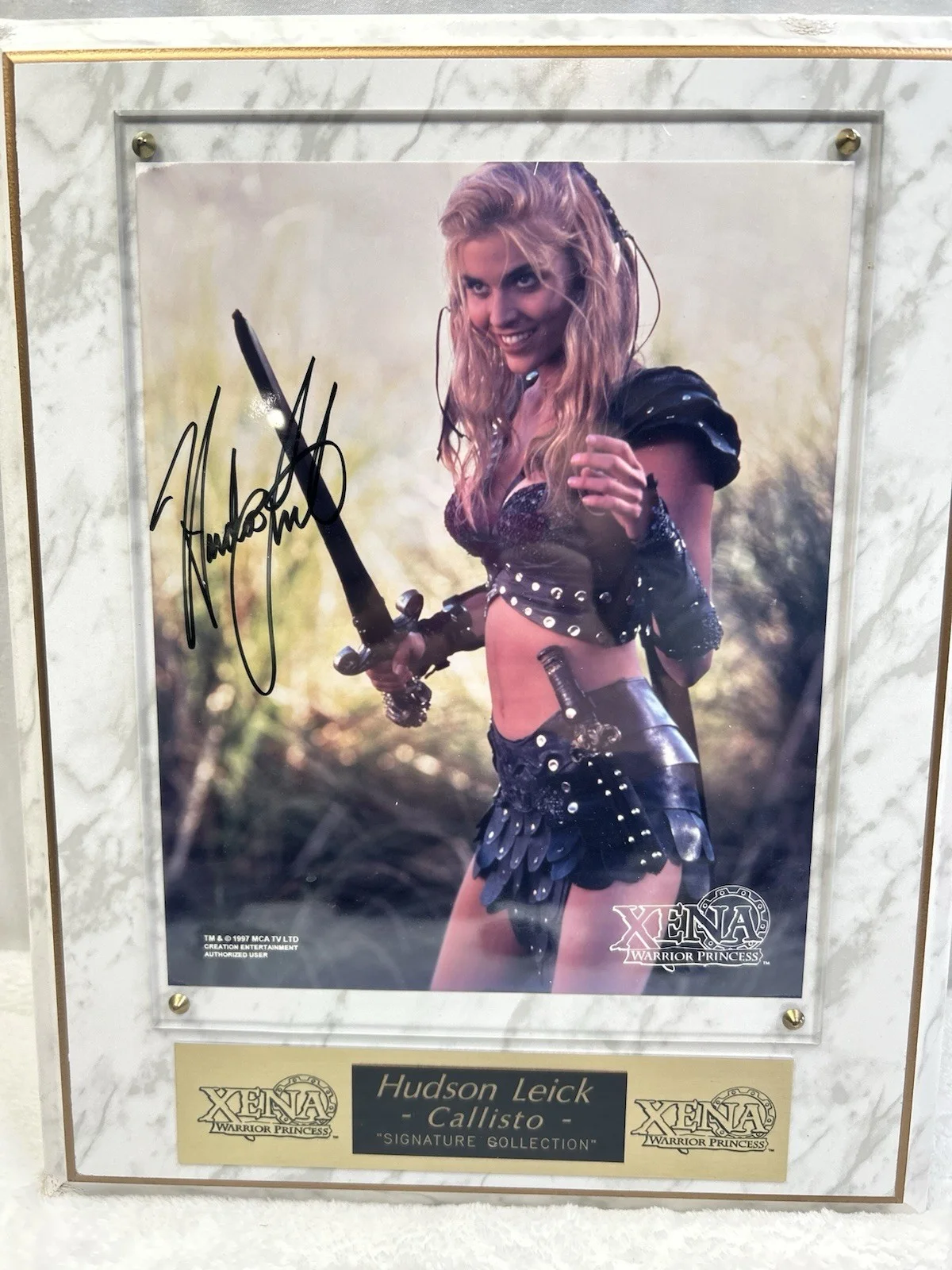 Hudson Leick — XENA WARRIOR PRINCESS Autograph HUDSON LEICK "Callisto" Signed Framed Rare, изображение 2