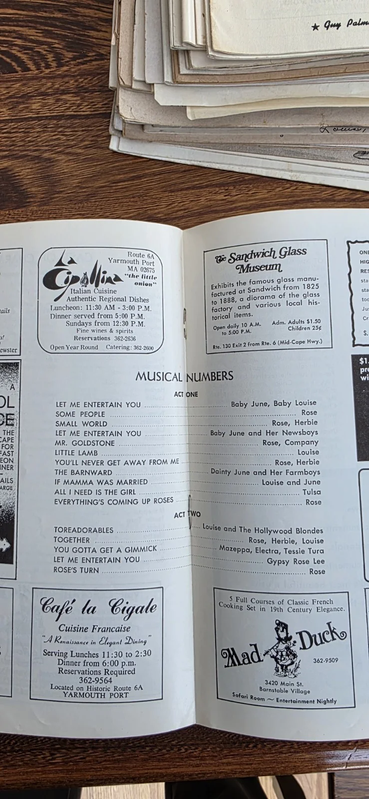 Angela Lansbury — Rare Cape Playbill Gypsy Angela Lansbury Signed Cape Cod Melody Tent 1976, изображение 4