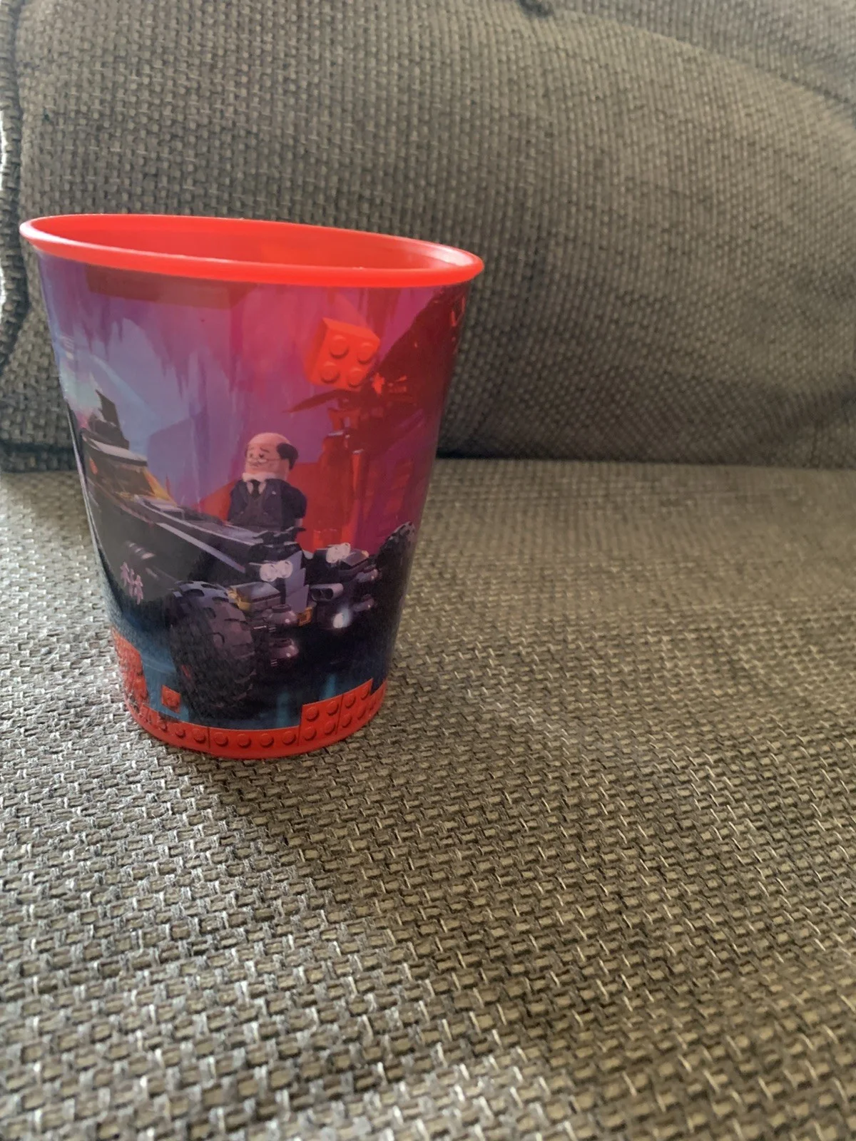 Lego Movie Batman Red Plastic Cup Batgirl 2017 McDonalds, изображение 2