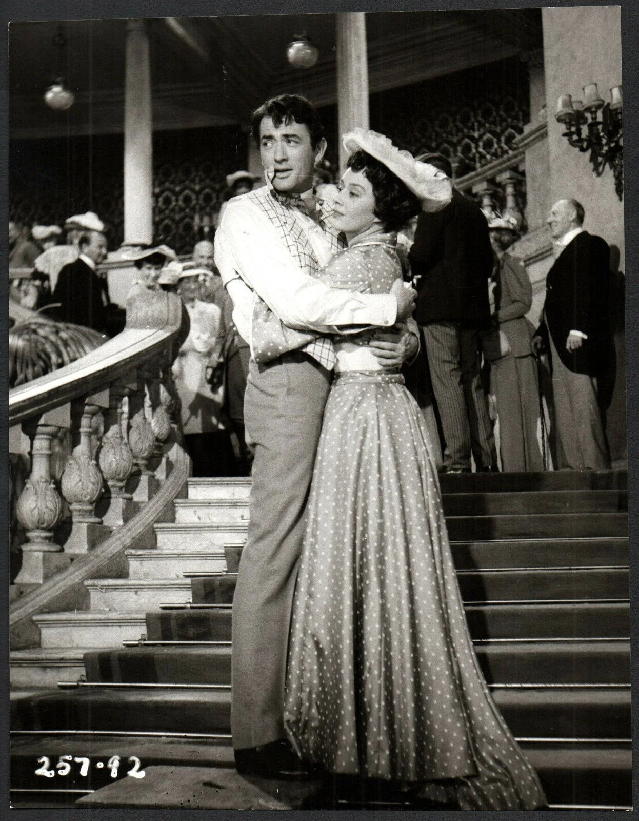 MILLION POUND NOTE 1954 Gregory Peck, Jane Griffiths Mark Twain 5 STILLS, image 5