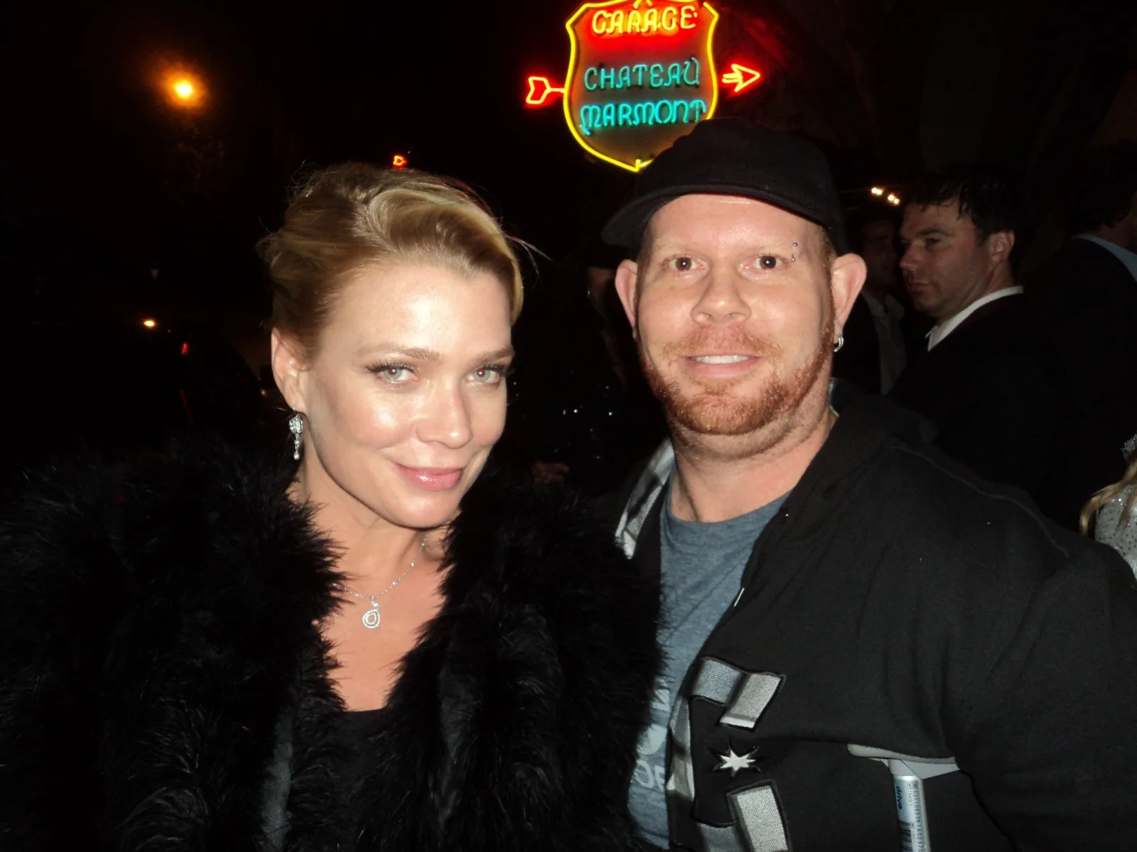 LAURIE HOLDEN, EMMA BELL — The Walking Dead matted signed index card with photo 11x17 #1 Laurie and Emma, изображение 4