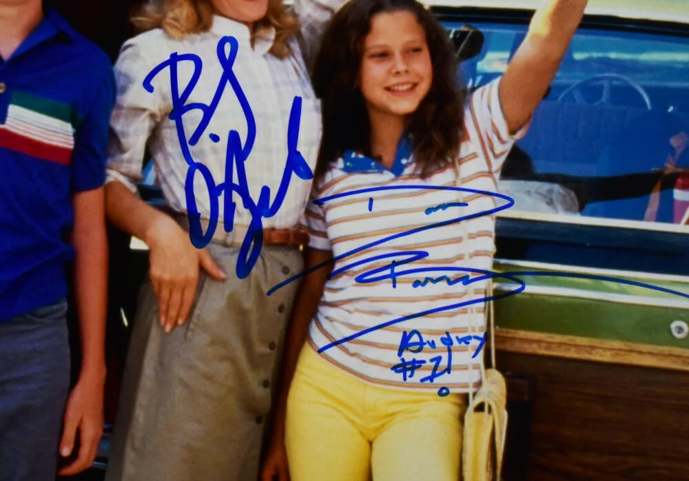 Chevy Chase Anthony Micahel Hall Beverly D Angelo Dana B — Chase Anthony M. Hall Barron Angelo Autographed 11X14 Vacation Photo #2-Beckett, image 2
