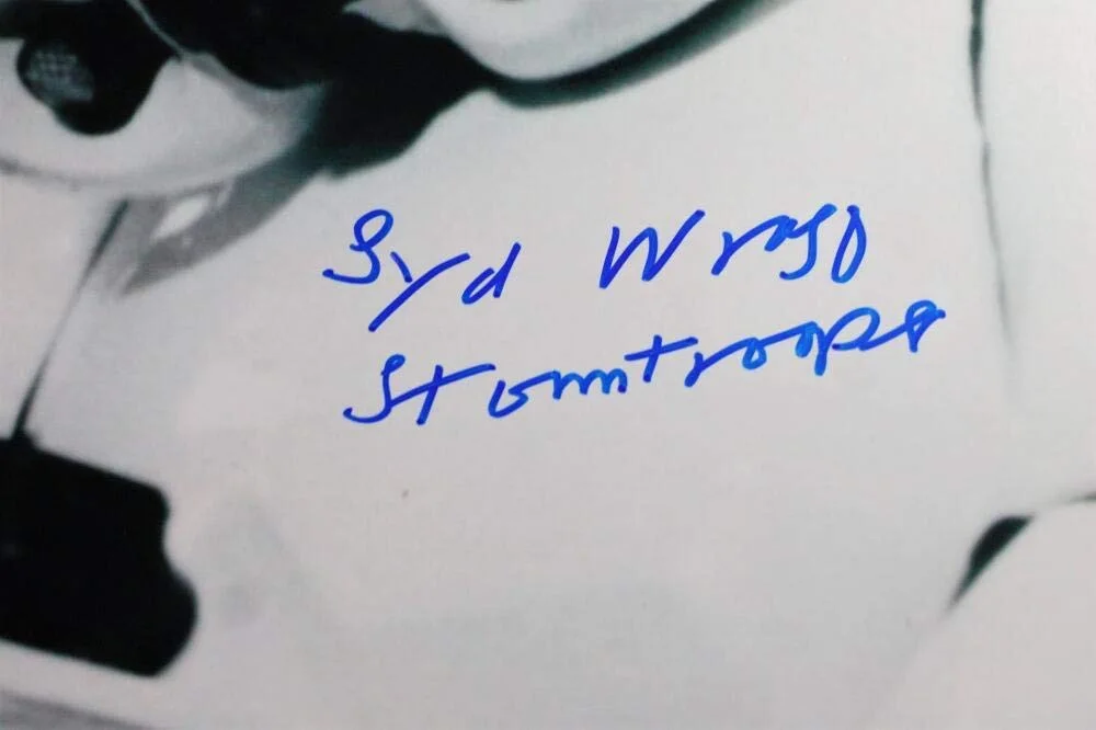 Syd Wragg — Syd Wragg Autographed Firing Gun 16x20 Photo w/ Stormtrooper - JSA Auth *Blue, изображение 5