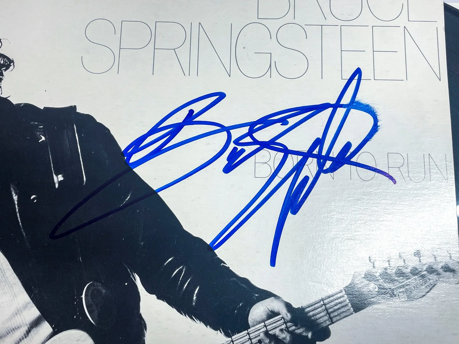 Bruce Springsteen Signed Autographed BORN TO RUN Vinyl LP Album EXACT Proof JSA, изображение 2
