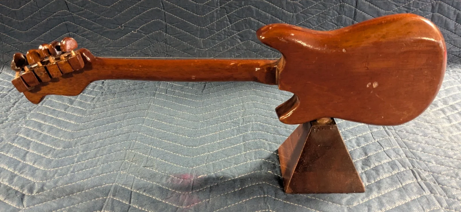 Jonny Lang - Hand Carved Guitar by Sherri Bradbury Voo Doo Lounge KC 1 of a kind, изображение 3