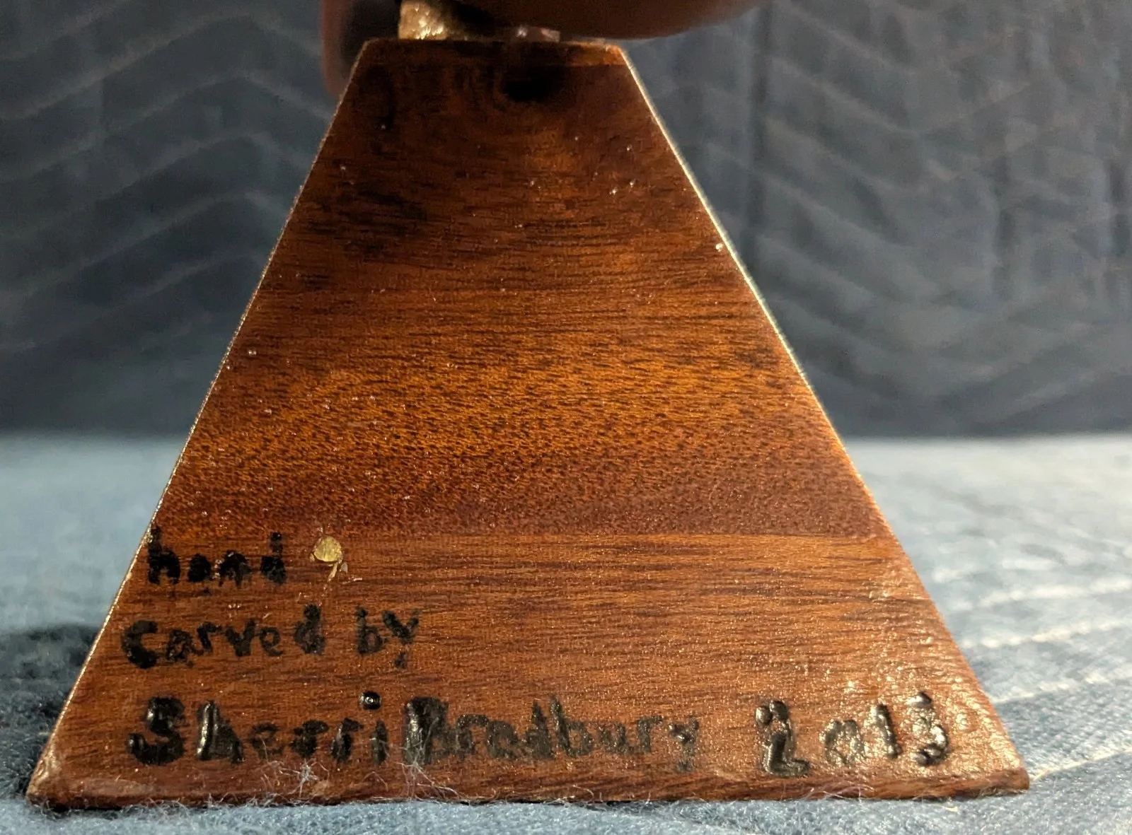 Jonny Lang - Hand Carved Guitar by Sherri Bradbury Voo Doo Lounge KC 1 of a kind, изображение 5