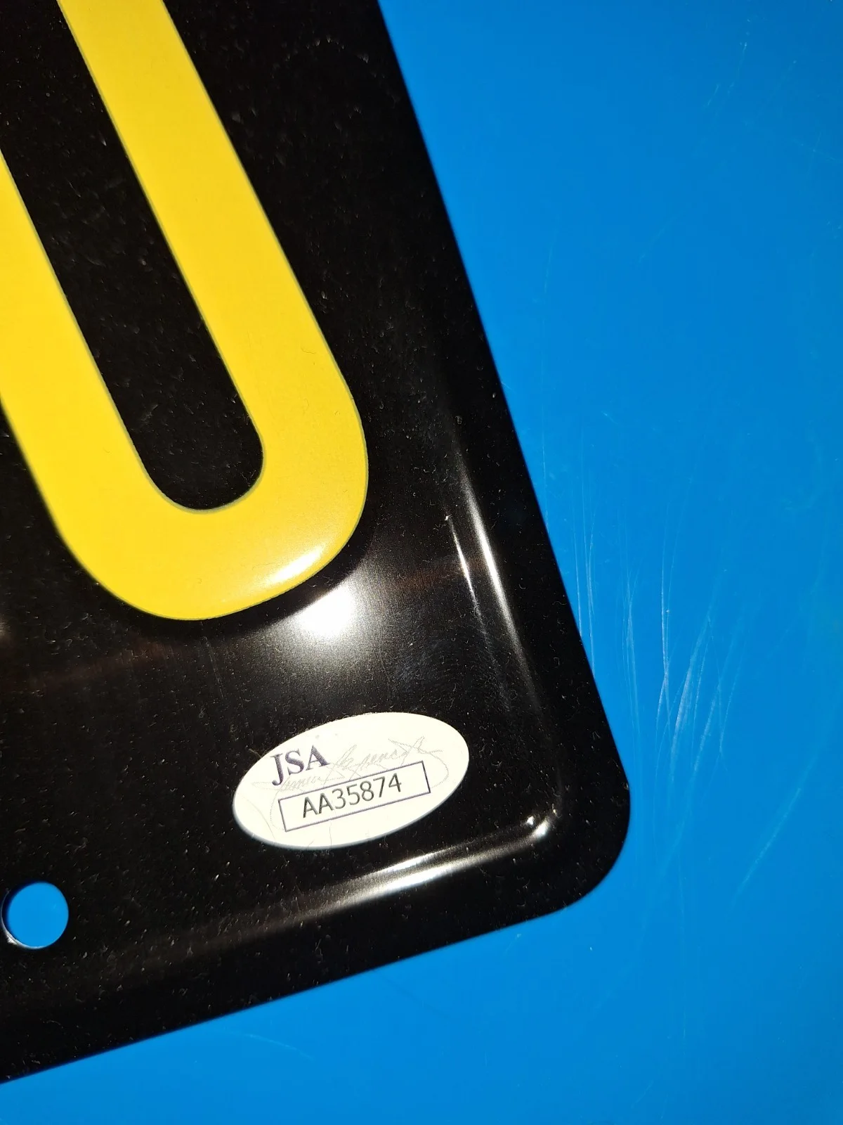 Jonathan Breck — Jonathan Breck Jeepers Creepers signed BEATNGU license plate The Creeper Beckett, изображение 2