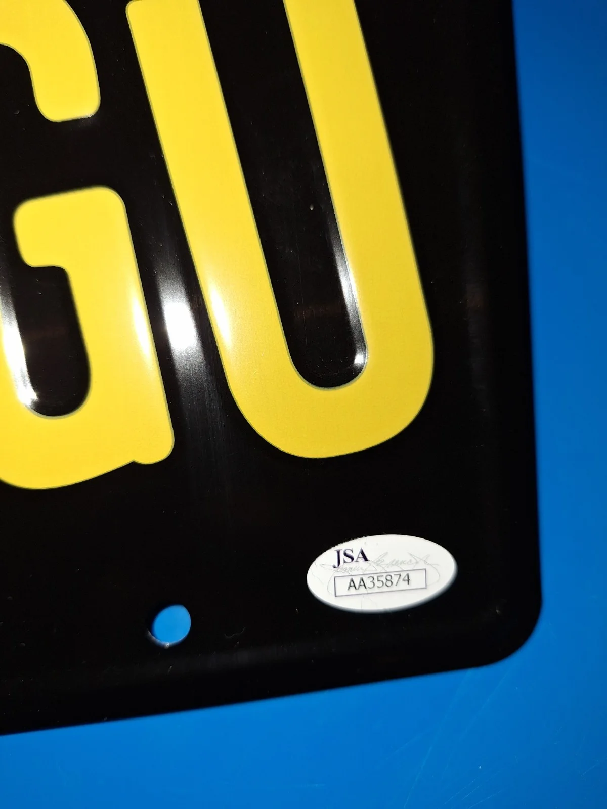 Jonathan Breck — Jonathan Breck Jeepers Creepers signed BEATNGU license plate The Creeper Beckett, изображение 3