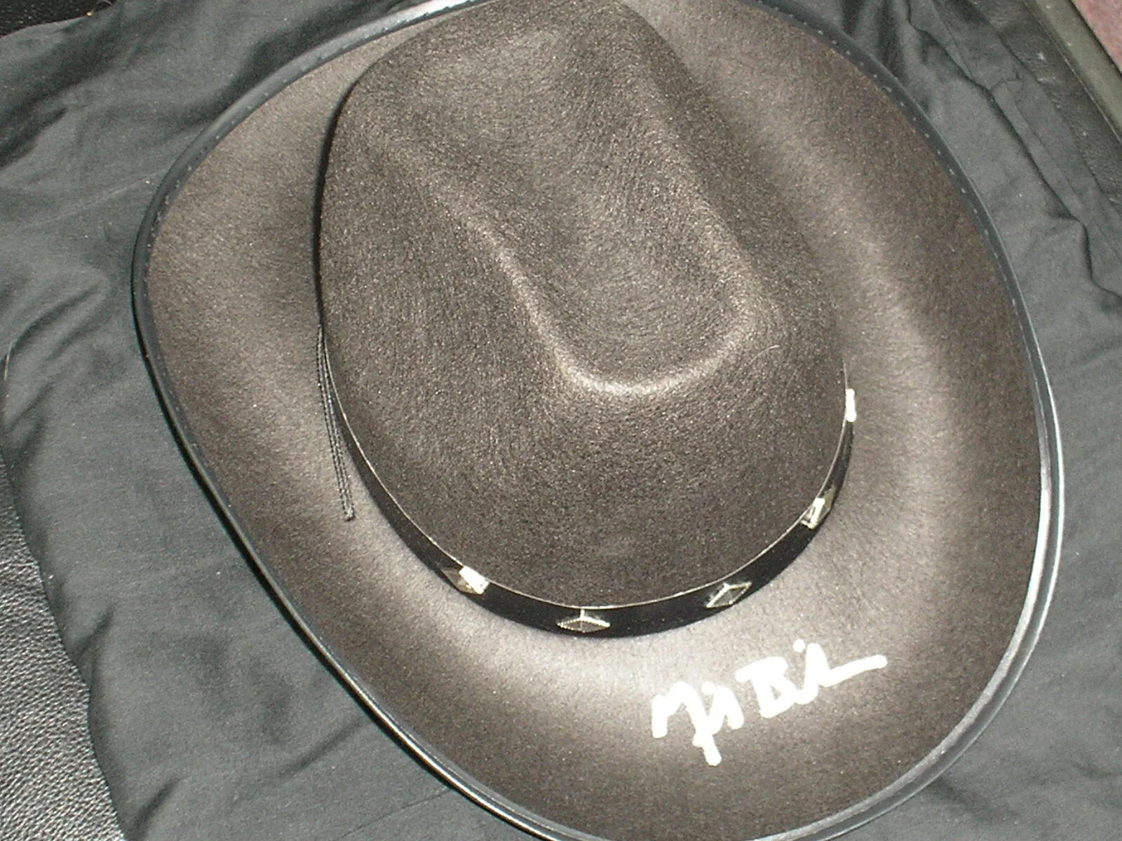 Michael Biehn — MICHAEL BIEHN Signed Cowboy HAT TOMBSTONE Johnny Ringo BAS BECKETT JSA COA RARE, изображение 2