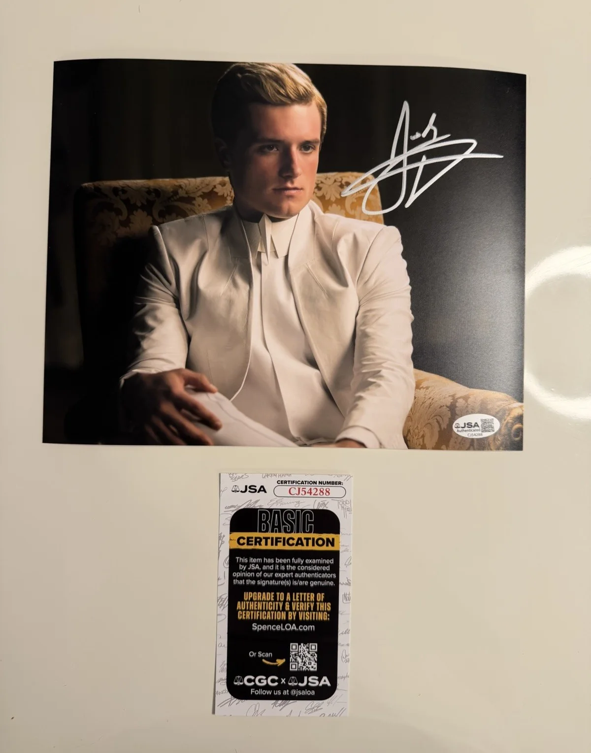 Josh Hutcherson — Josh Hutcherson Actor Autographed 8x10 Photo Hunger Games Rare JSA COA