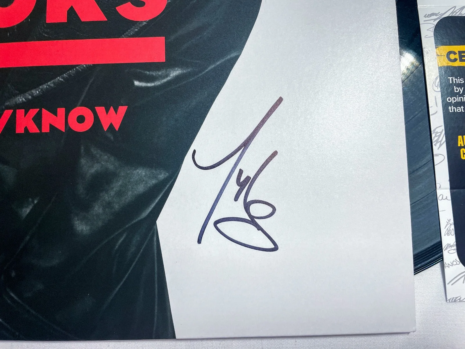 Luke Pritchard & Hugh Harris Band Signed THE KOOKS Never Know Vinyl Album JSA A, image 2