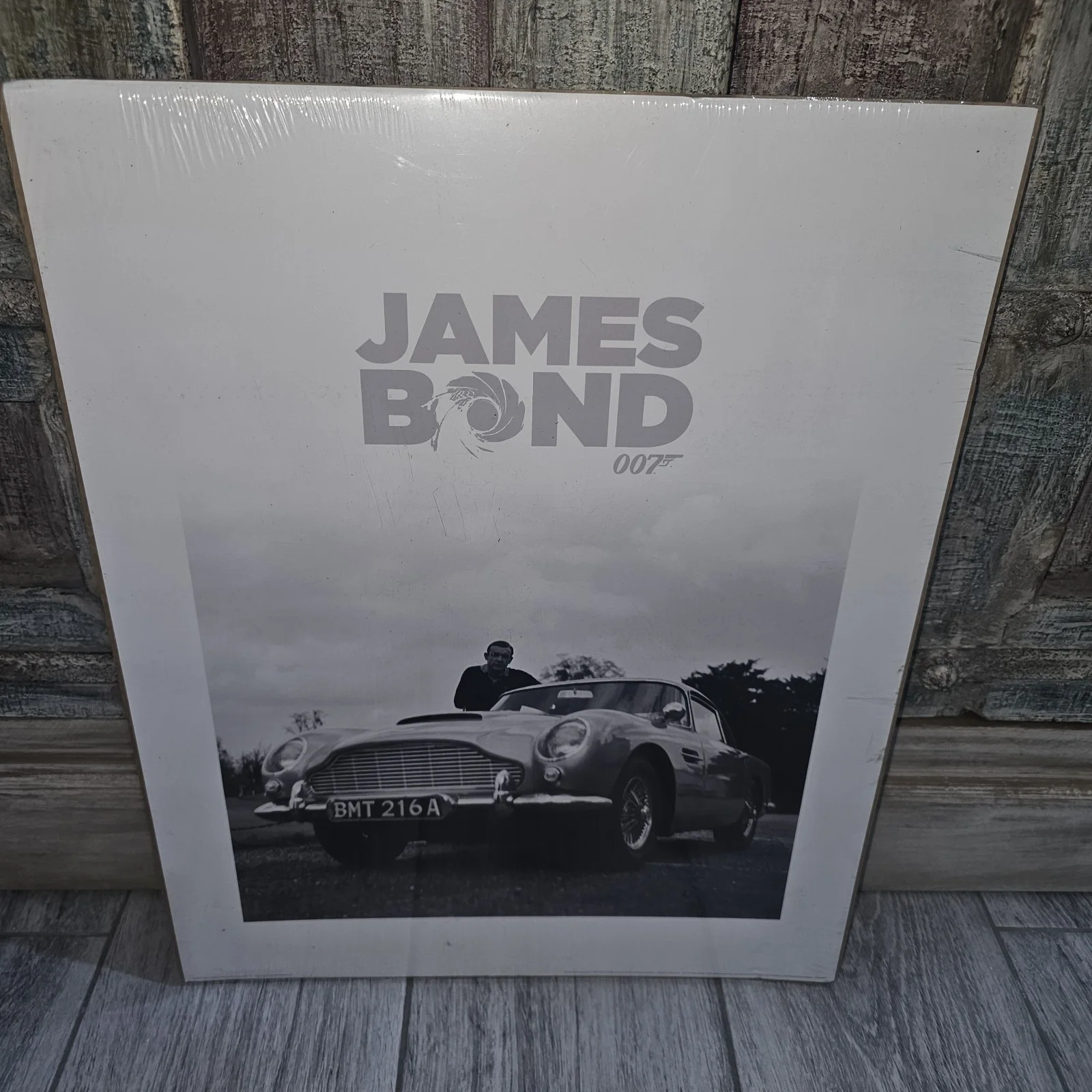 Fantastic James Bond 007 Print 40cms X 50cms Showing The Aston Martin DB5, изображение 2
