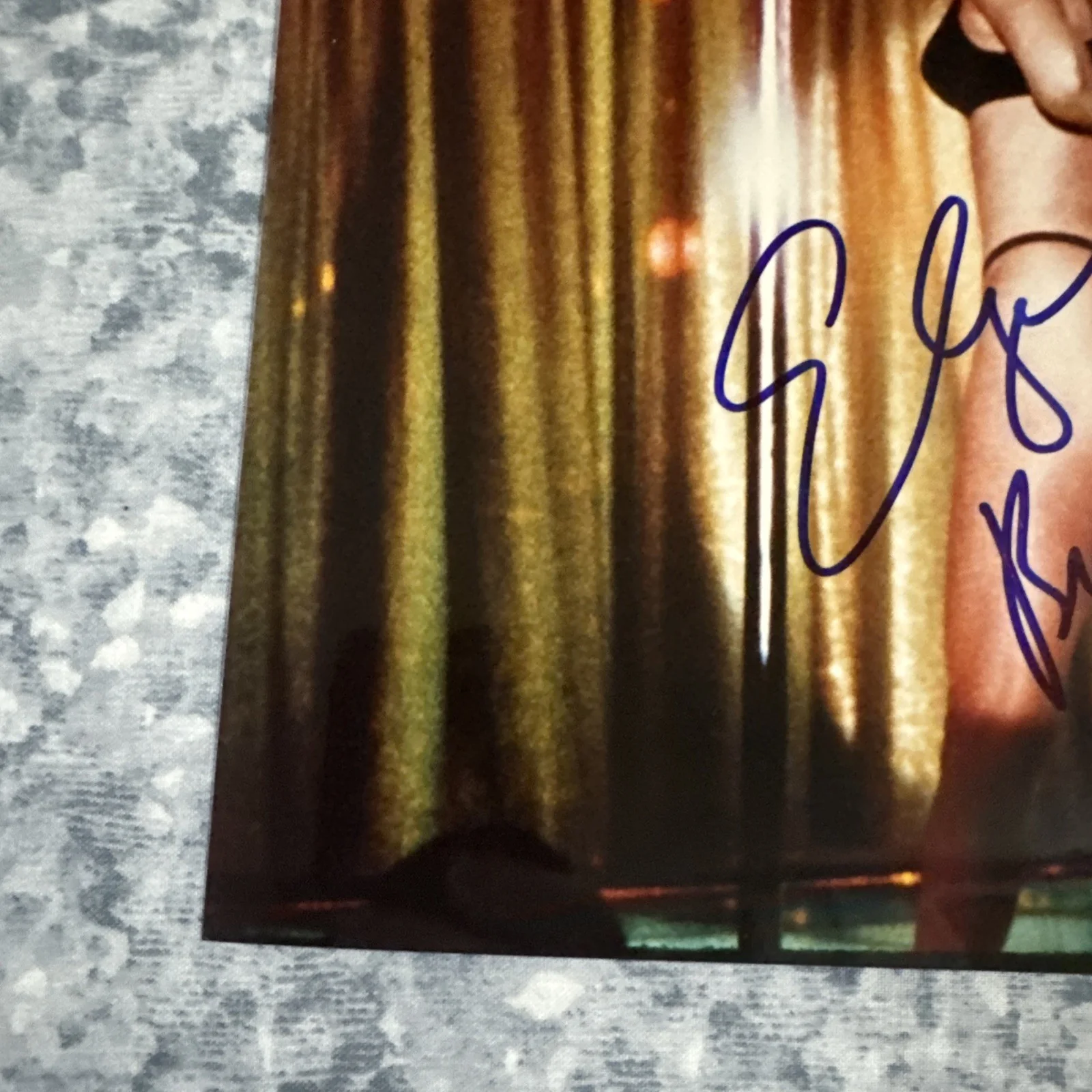 8 X 10 Photo Elizabeth Berkley Authentic Autograph Actress Showgirls SBTB, изображение 3