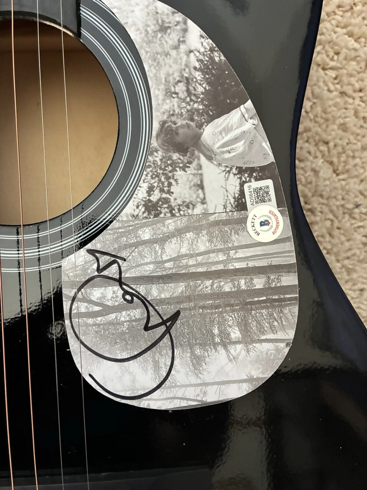 Taylor Swift Autographed Guitar With Beckett COA, image 2