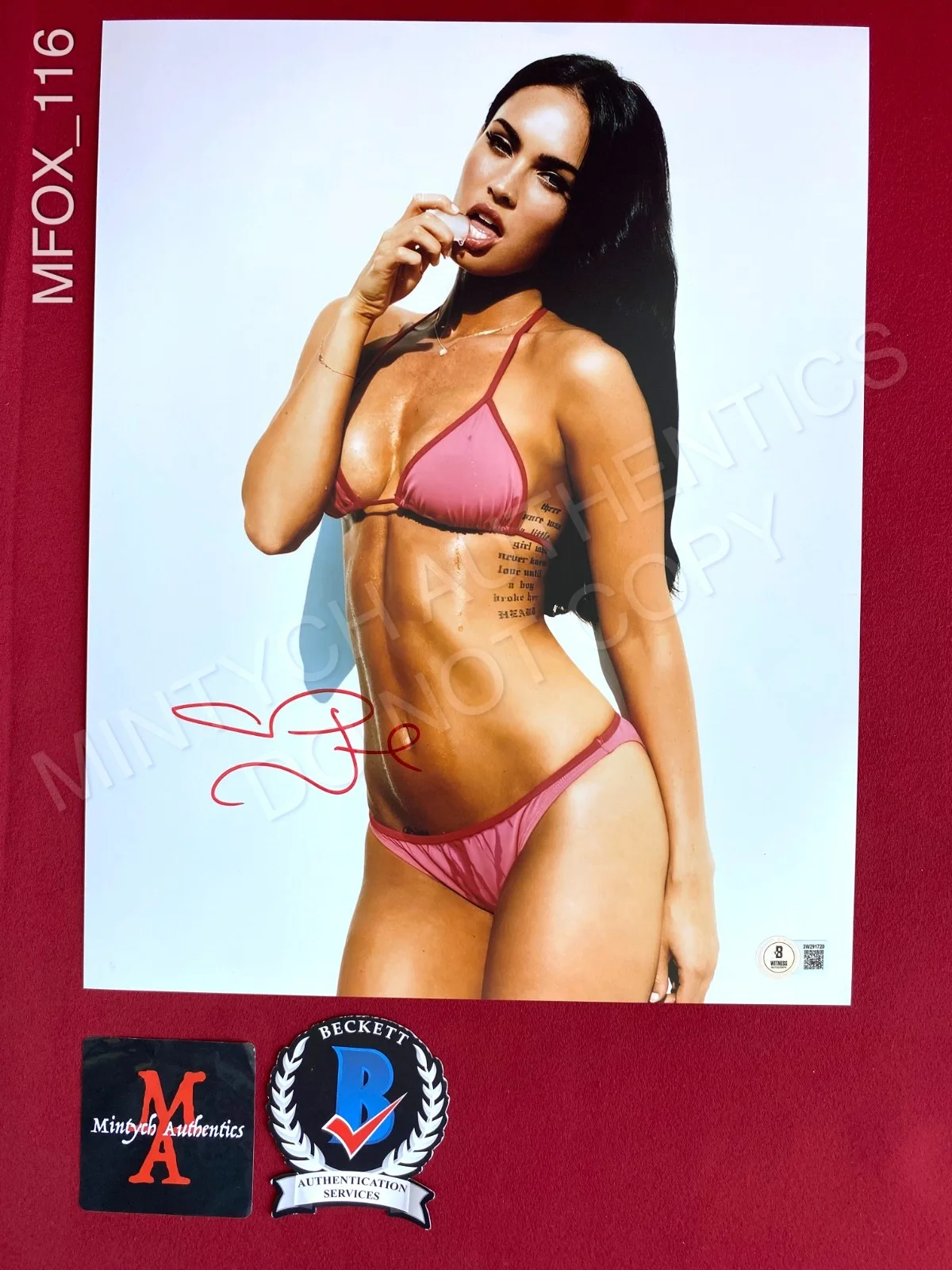 Megan Fox — Megan Fox autographed signed 11x14 photo Beckett Transformers Jennifer's Body