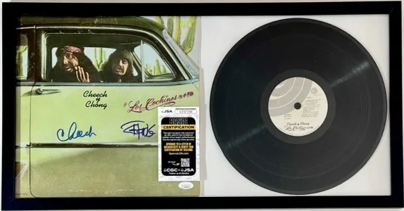 Cheech Marin, Tommy Chong — Cheech Marin & Tommy Chong Signed Los Cochinos Vinyl LP Framed Display JSA COA, изображение 2