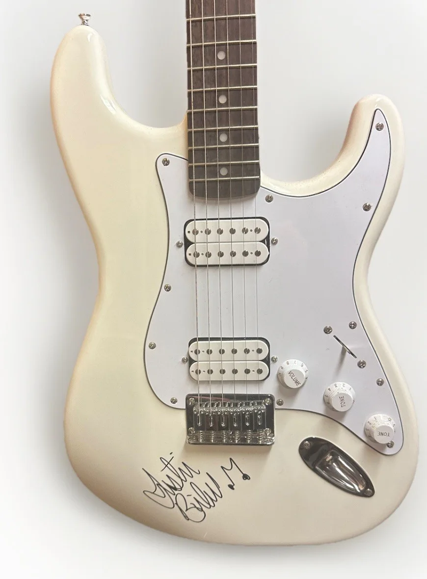 Justin Bieber — Justin Bieber Signed Guitar Justin Bieber Autographed Guitar With Sketch Rare !