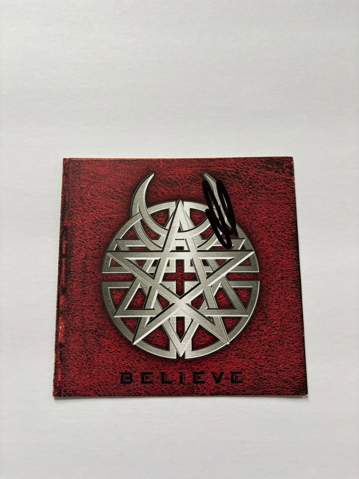 DAVID DRAIMAN SIGNED DISTURBED BELIEVE CD COVER FRAMED THE SICKNESS BAND BAS, image 2