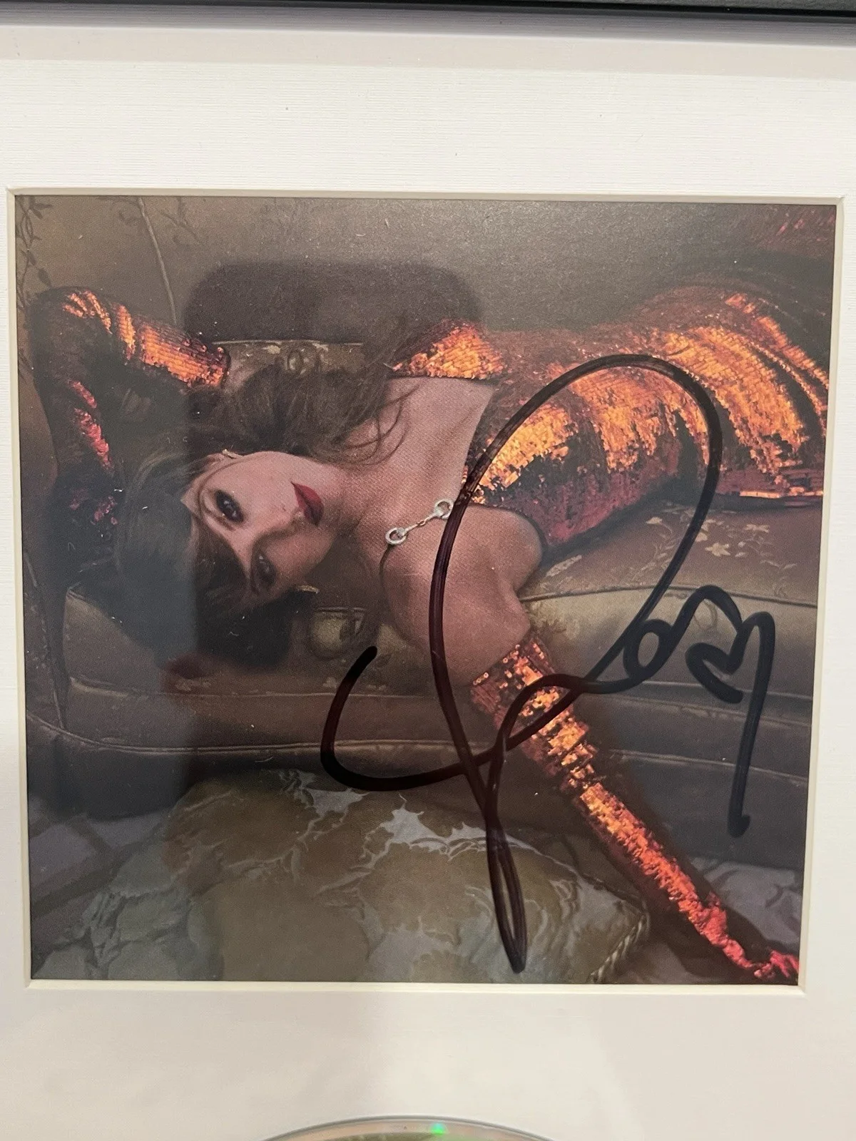 Taylor Swift The Life of a Showgirl Signed Photo Framed CD Photo Autograph #1, изображение 2