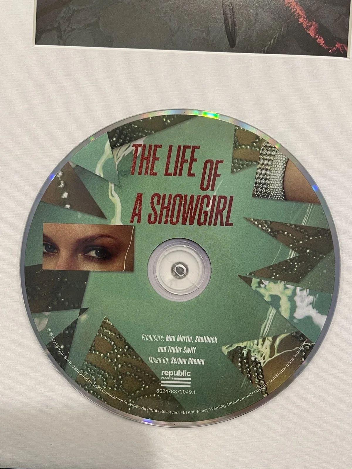 Taylor Swift The Life of a Showgirl Signed Photo Framed CD Photo Autograph #1, изображение 3