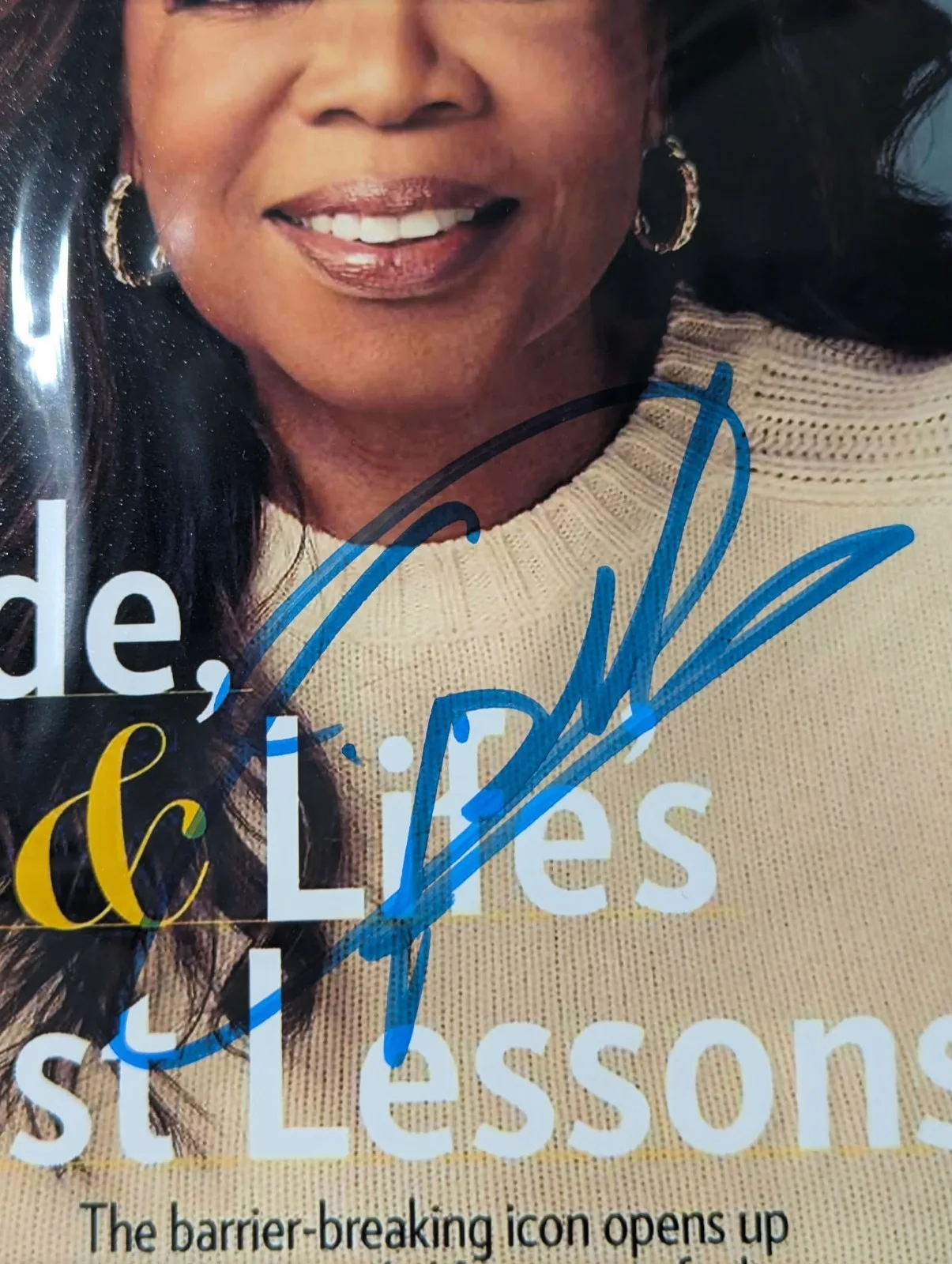 Ophra Winfrey — OPRAH WINFREY Signed 8x10 Photo w/ Hologram COA, image 2