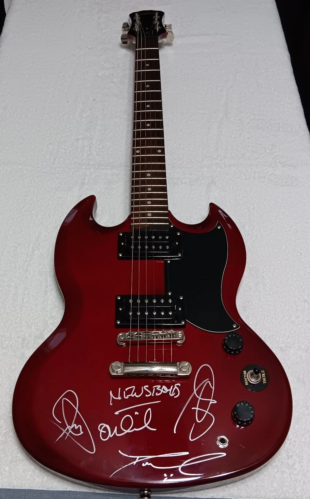 Epiphone SG Special/ Autographed By The News Boys Christian Band, изображение 2