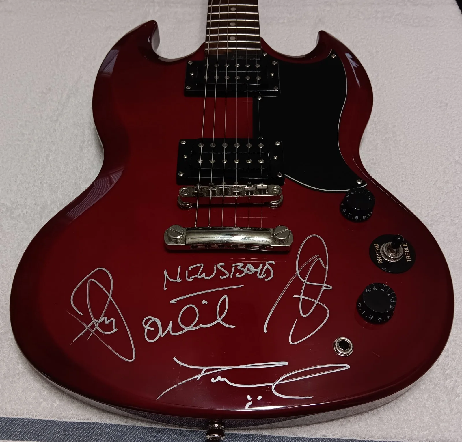 Epiphone SG Special/ Autographed By The News Boys Christian Band, изображение 3