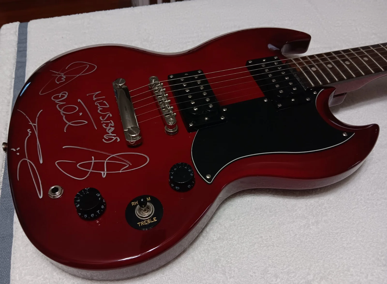 Epiphone SG Special/ Autographed By The News Boys Christian Band, изображение 4