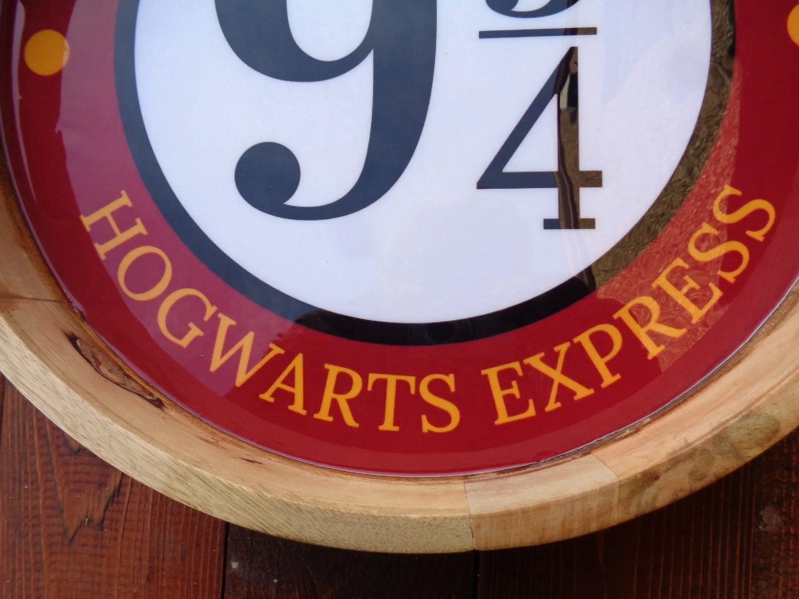 Platform 9 3/4 Hogwarts Express 13 1/2" Round Drinks Tray., image 5