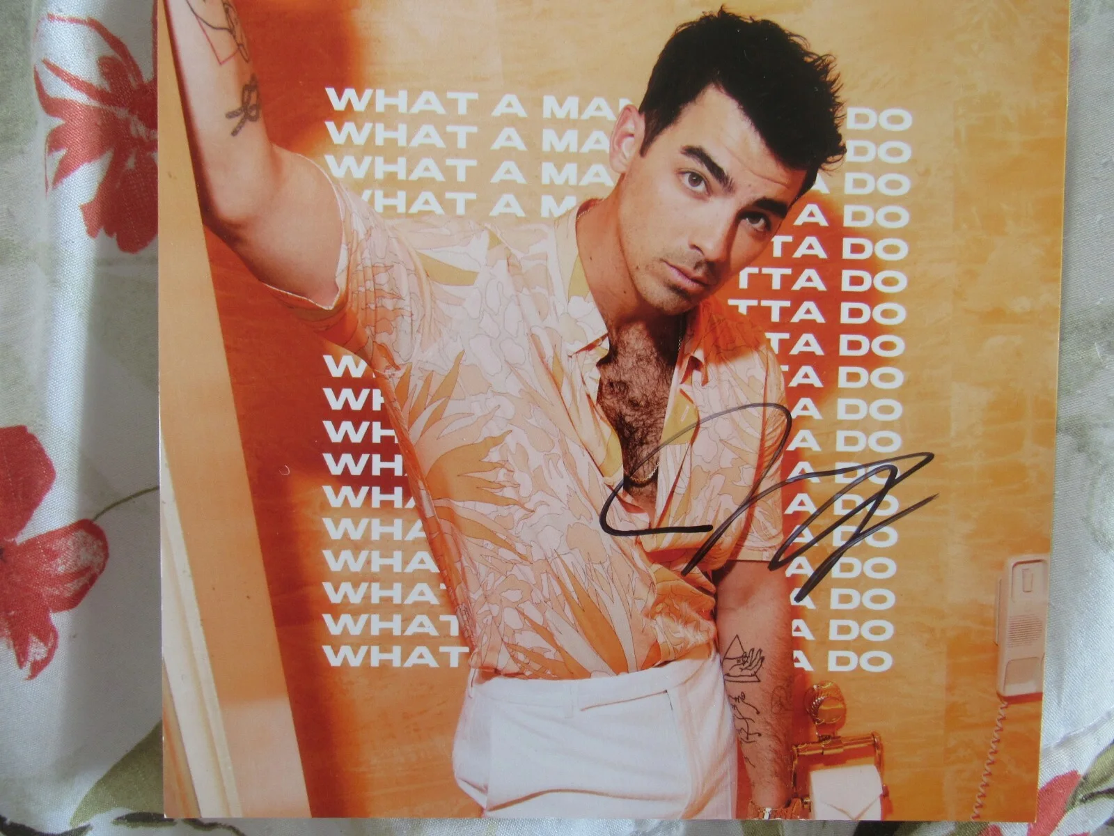 SIGNED Joe Jonas Brothers What A Man Gotta Do Picture Disc Vinyl, изображение 2