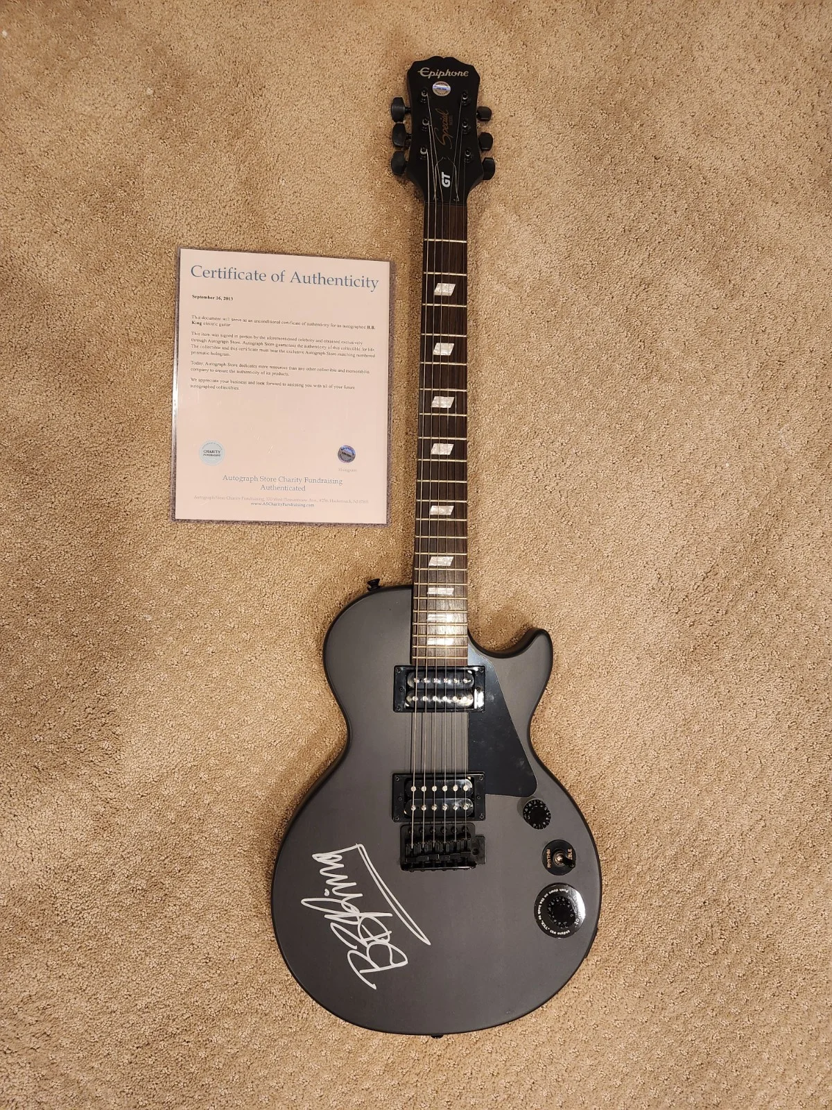 B.B. King Signed Autographed Epiphone Les Paul Special, image 2