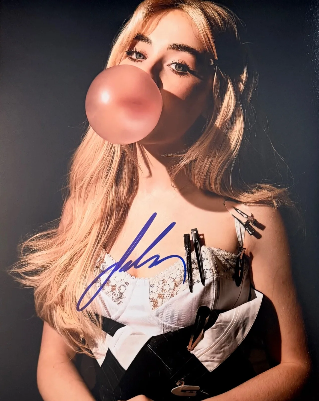 Sabrina Carpenter — Sabrina Carpenter Signed 8x10 Photo w/COA – Pop Star Autograph
