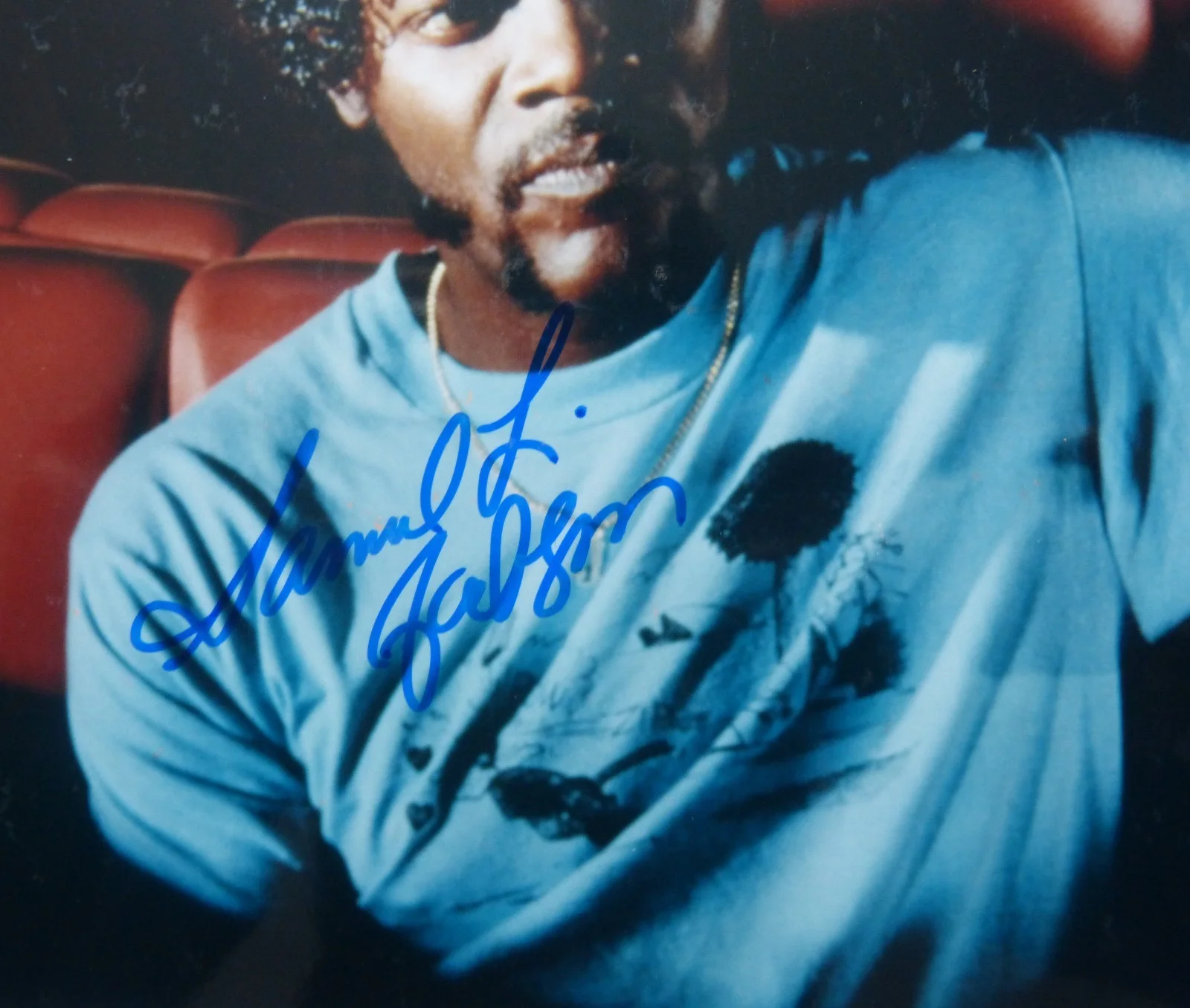 SAMUEL L. JACKSON — SAMUEL L. JACKSON signed color REPRO still close up as Jules from Pulp Fiction/D, изображение 3
