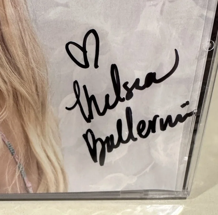 KELSEA BALLERINI Self-Titled EP Signed Autographed RARE FULL NAME SIGNATURE, изображение 2