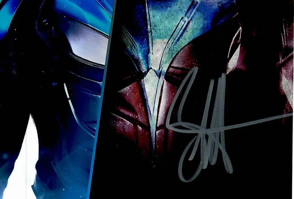Brenton Thwaites — Brenton Thwaites DC Titans As Nightwing Movie Actor Signed 8 x 10 Photo TTM COA, изображение 2