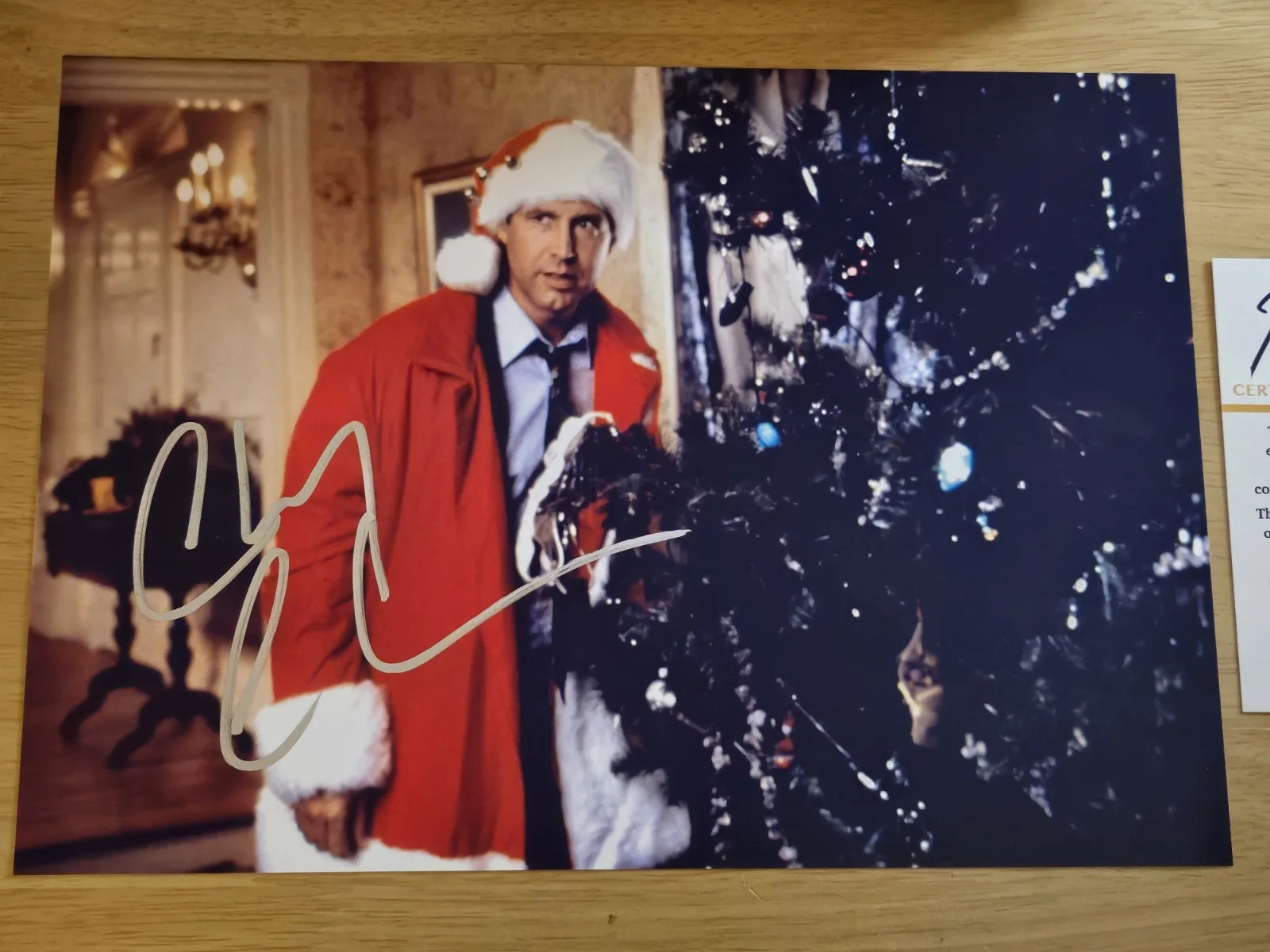 ORIGINAL CHEVY CHASE SIGNED COA ON THIS GLOSSY CHRISTMAS VACATION 12X9"PHOTO, image 2