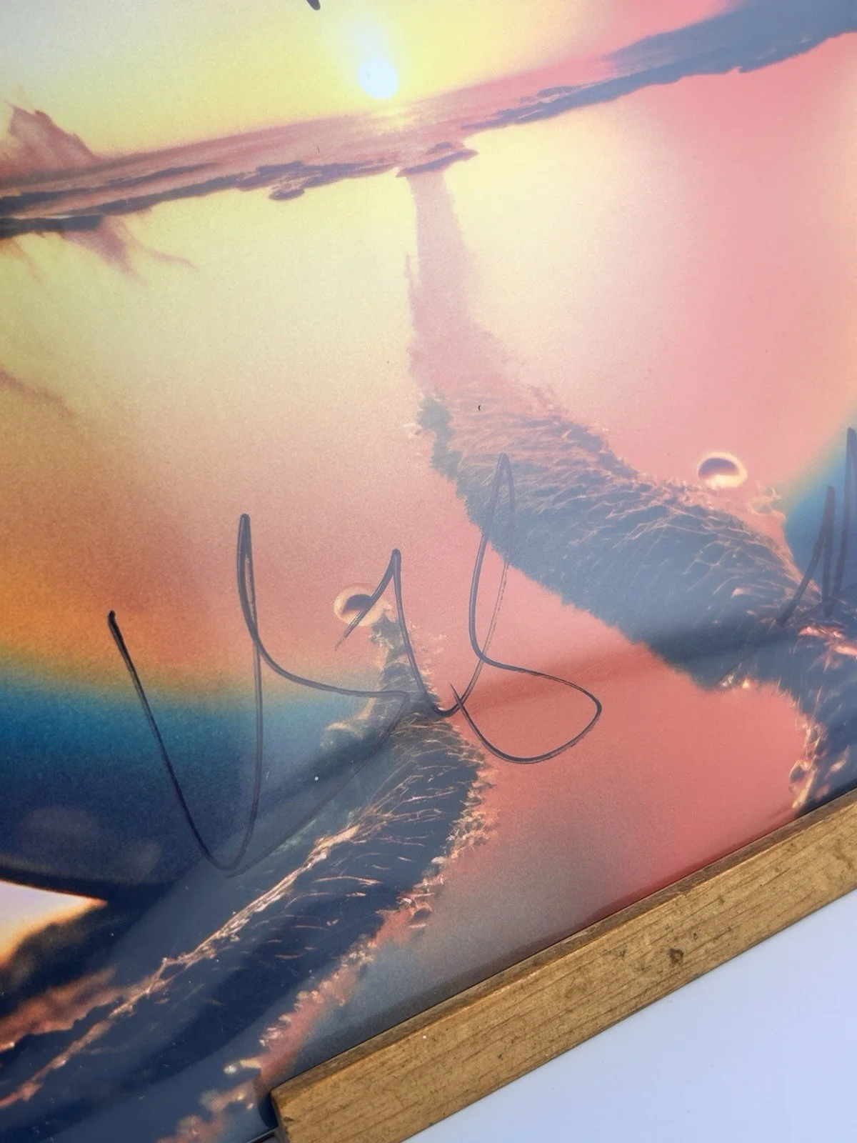 Cage The Elephant Autographed Neon Pill Vinyl - Milky Clear - SIGNED - IN HAND!, изображение 3