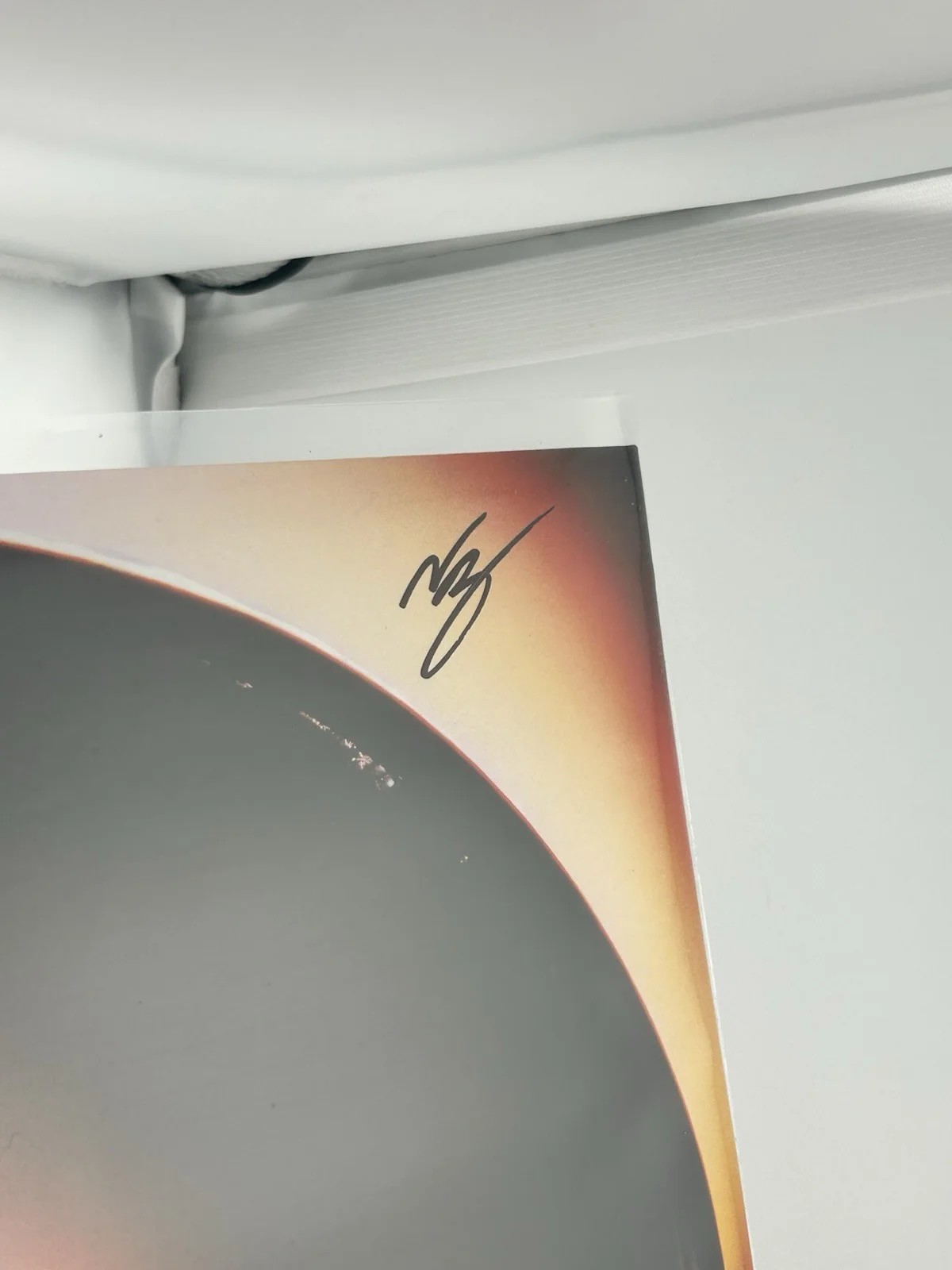 Cage The Elephant Autographed Neon Pill Vinyl - Milky Clear - SIGNED - IN HAND!, изображение 5