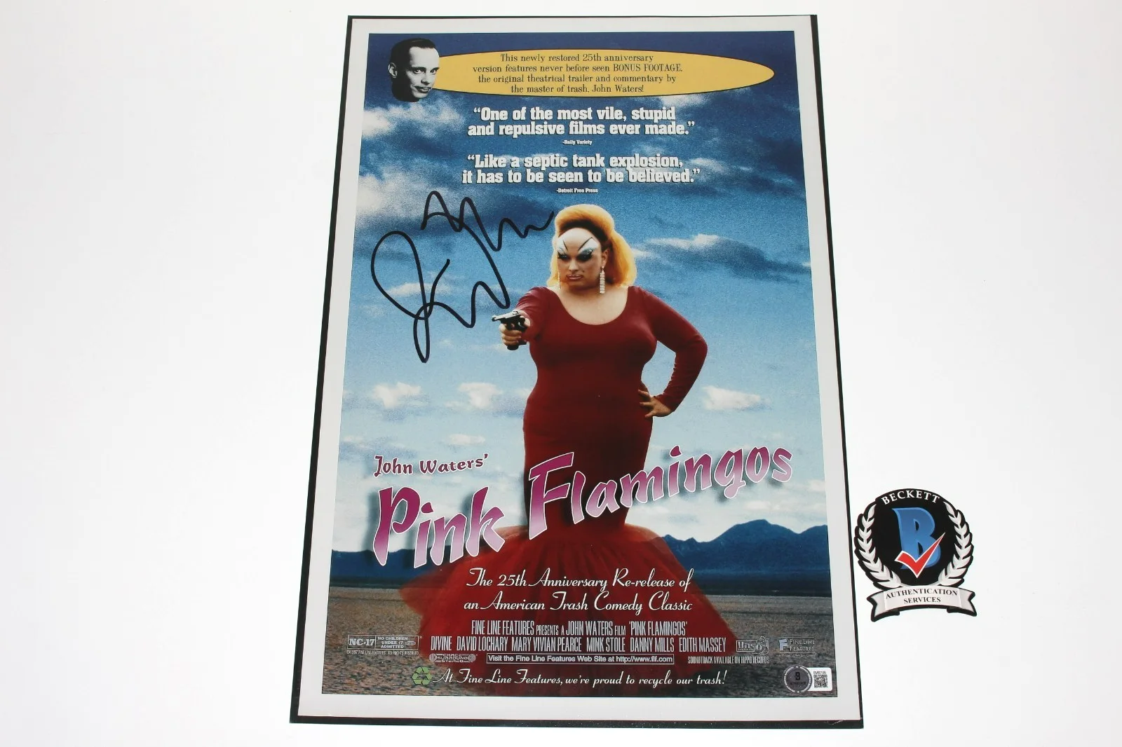 DIRECTOR JOHN WATERS SIGNED 'PINK FLAMINGO' 12x18 MOVIE POSTER BECKETT COA BAS, изображение 3