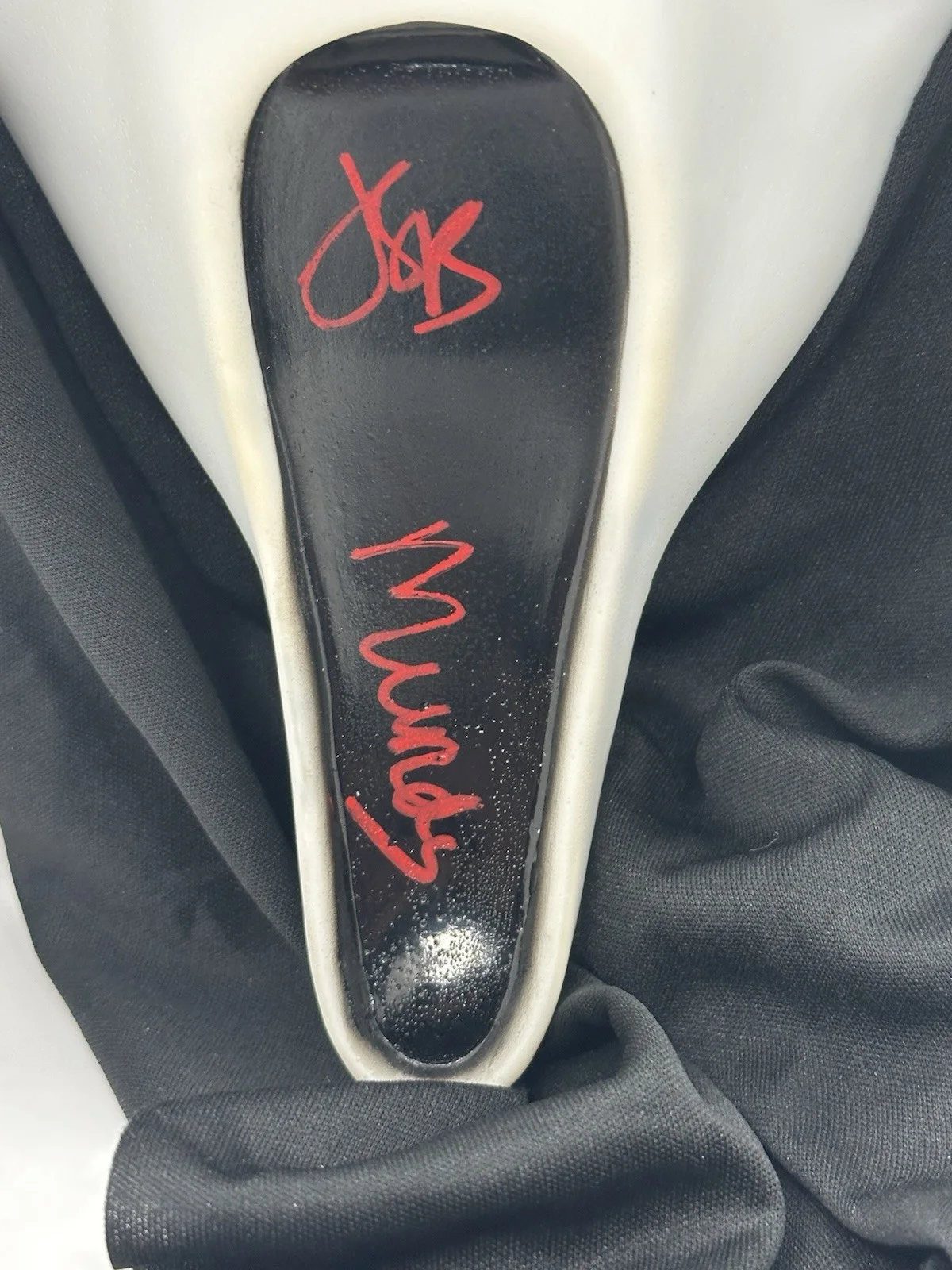 Jasmin Savoy Brown — Jasmin Savoy Brown Autographed Scream UW Fun World Ghost Face Mask ! BAS W, image 2