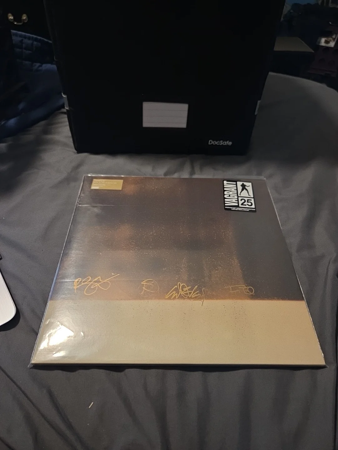 Thrice Signed Major/Minor Vinyl Record Lim Ed Clear With Blue Splatter. Gold Ink, изображение 5