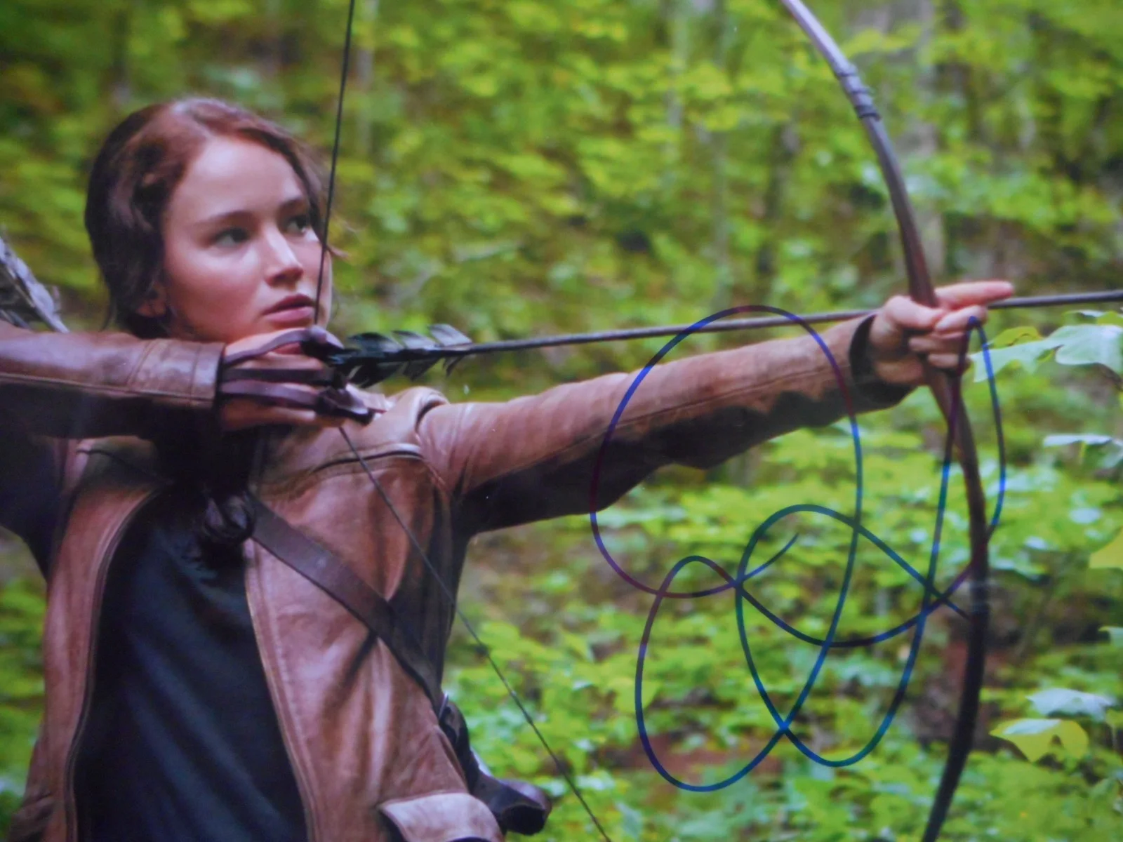 Jennifer Lawrence — Jennifer Lawrence signed THE HUNGER GAMES Mockingjay 8x10 Photo W/COA & Holo, изображение 4