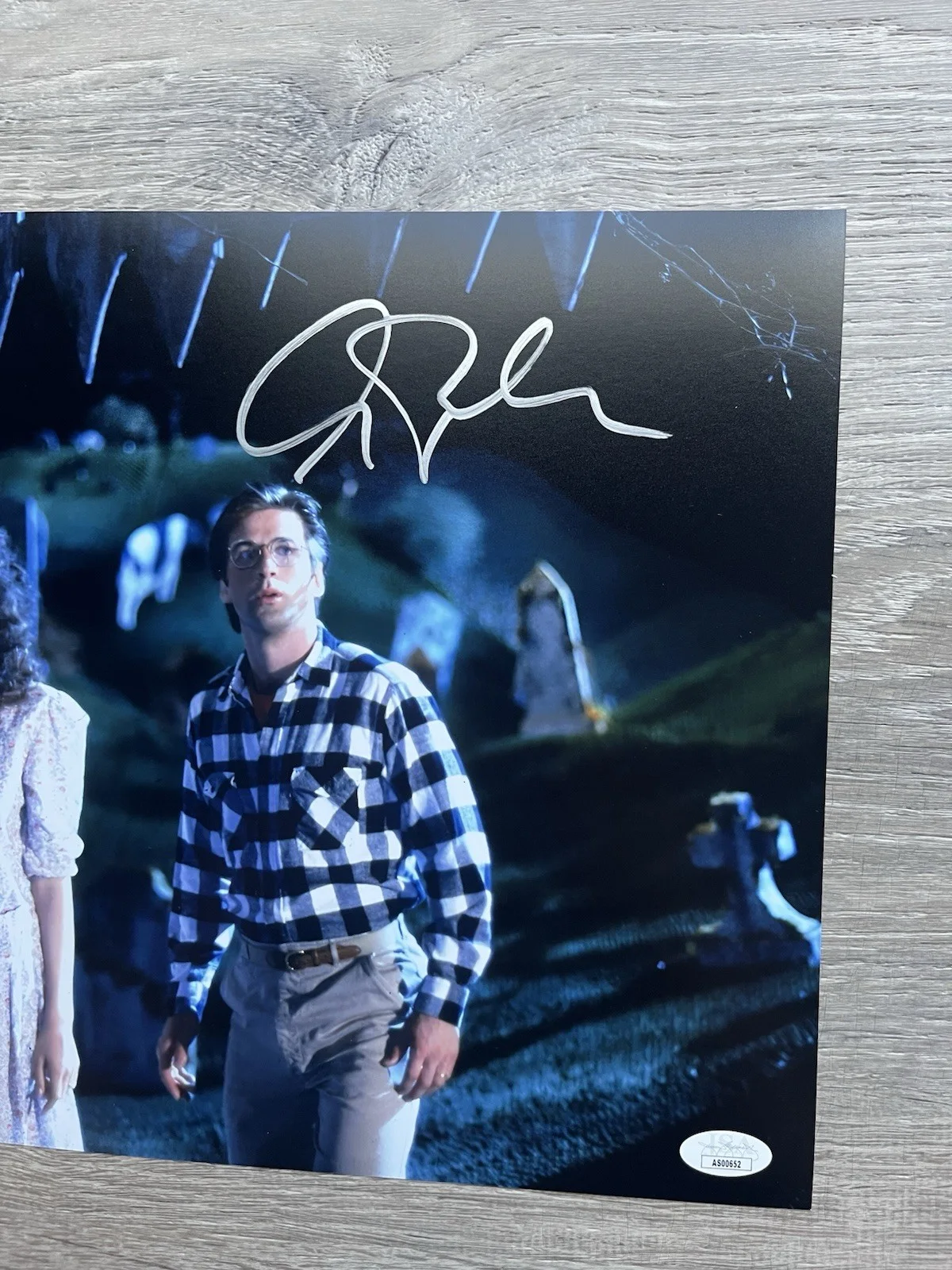 Alec Baldwin — Alec Baldwin Signed Beetlejuice 11x14 Photo JSA COA Adam Maitland Horror, изображение 3
