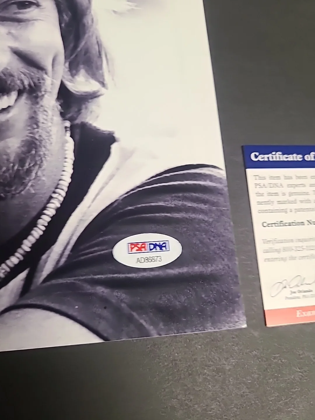 caroll Spinney — Caroll Spinney Signed Oscar Photo With PSA DNA 11”x17” Photo With Oscar Sesame, изображение 5