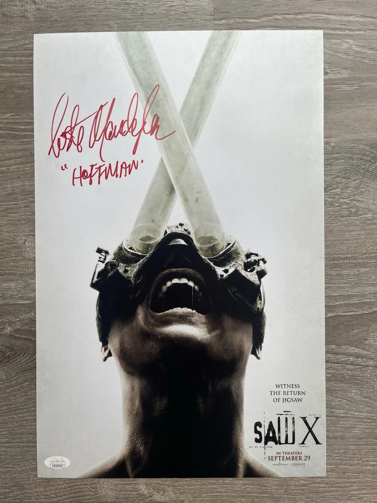 Costas Mandylor — Costas Mandylor Signed Saw X 11x17 Photo JSA COA Detective Hoffman Jigsaw Horror, изображение 2