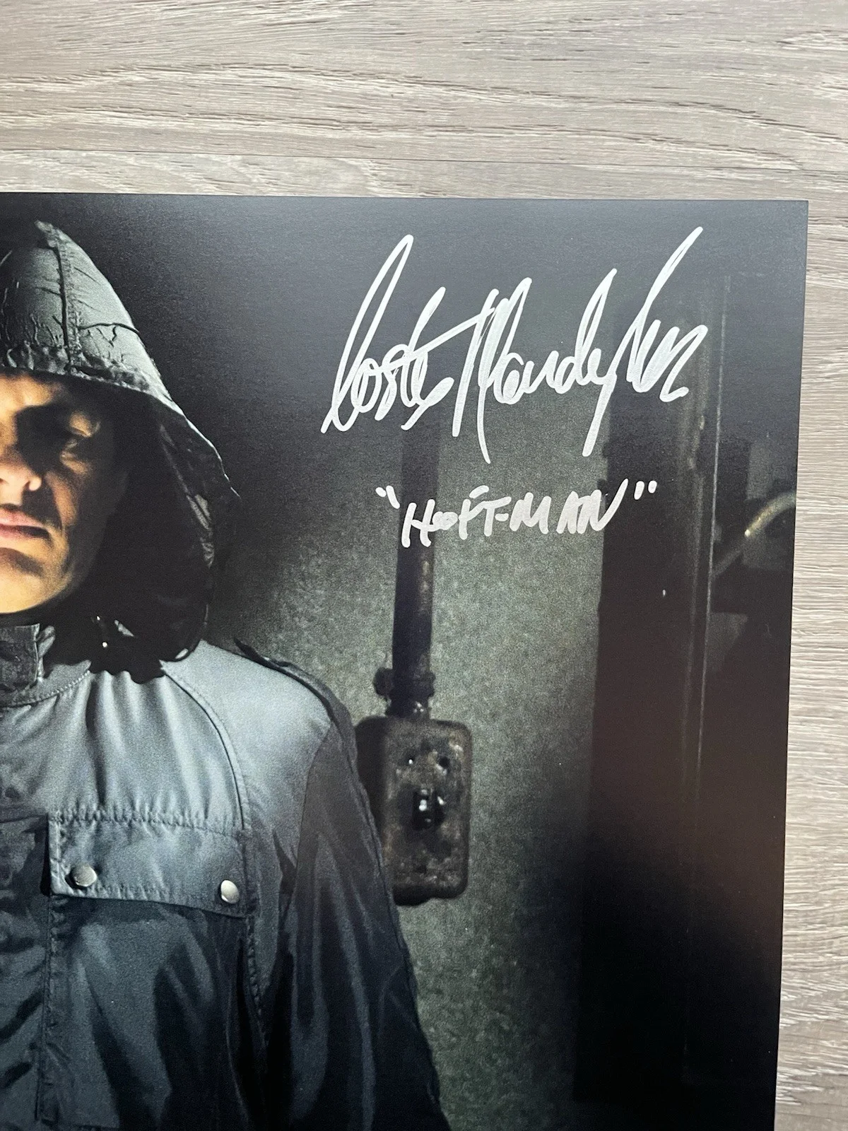 Costas Mandylor — Costas Mandylor Signed Saw 11x14 Photo JSA COA Detective Hoffman Jigsaw Horror, image 5