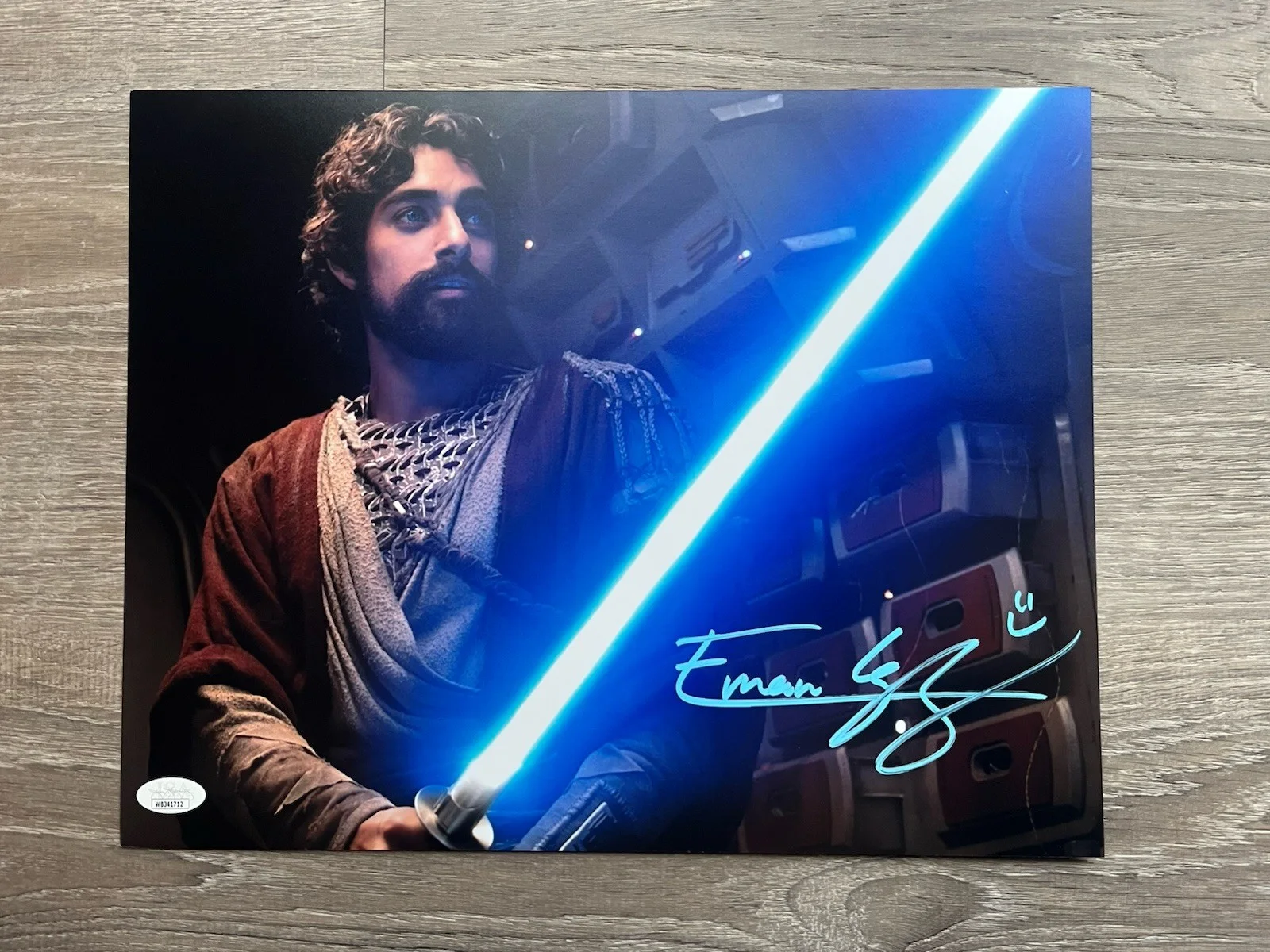Eman Esfandi — Eman Esfandi Signed Ezra Bridger 11x14 Photo JSA COA AHSOKA Star Wars, изображение 2