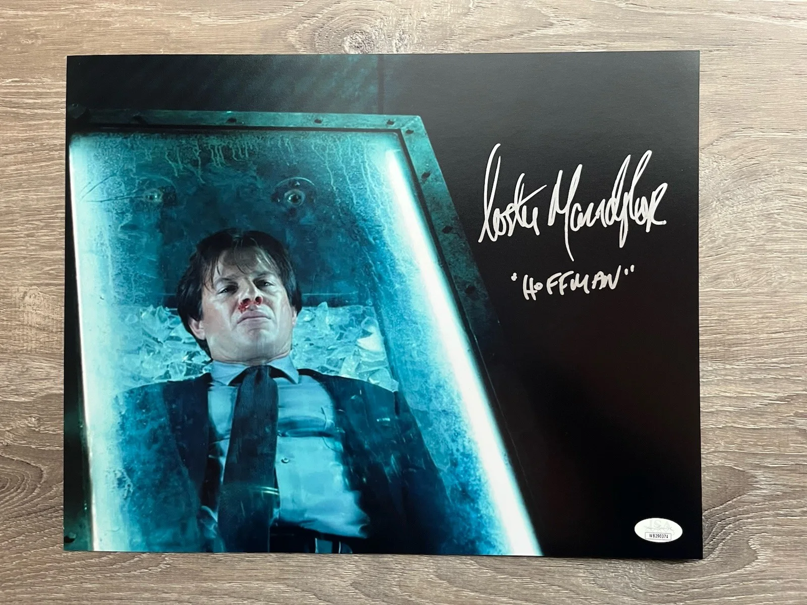 Costas Mandylor — Costas Mandylor Signed Saw 11x14 Photo JSA COA Detective Hoffman Jigsaw Horror, изображение 2