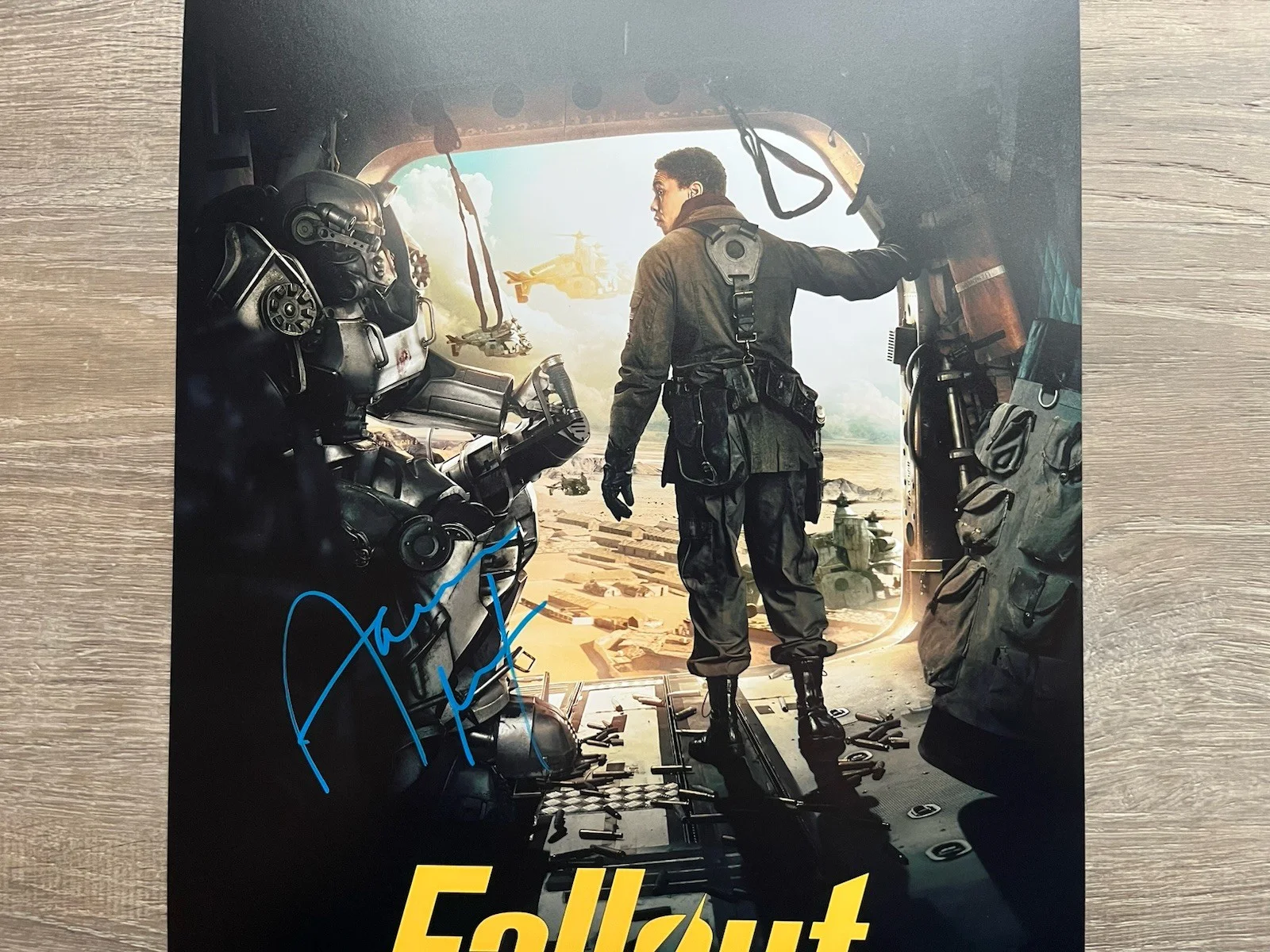 Aaron Moten — Aaron Moten Signed Fallout 11x14 Photo Beckett COA Maximus, изображение 3