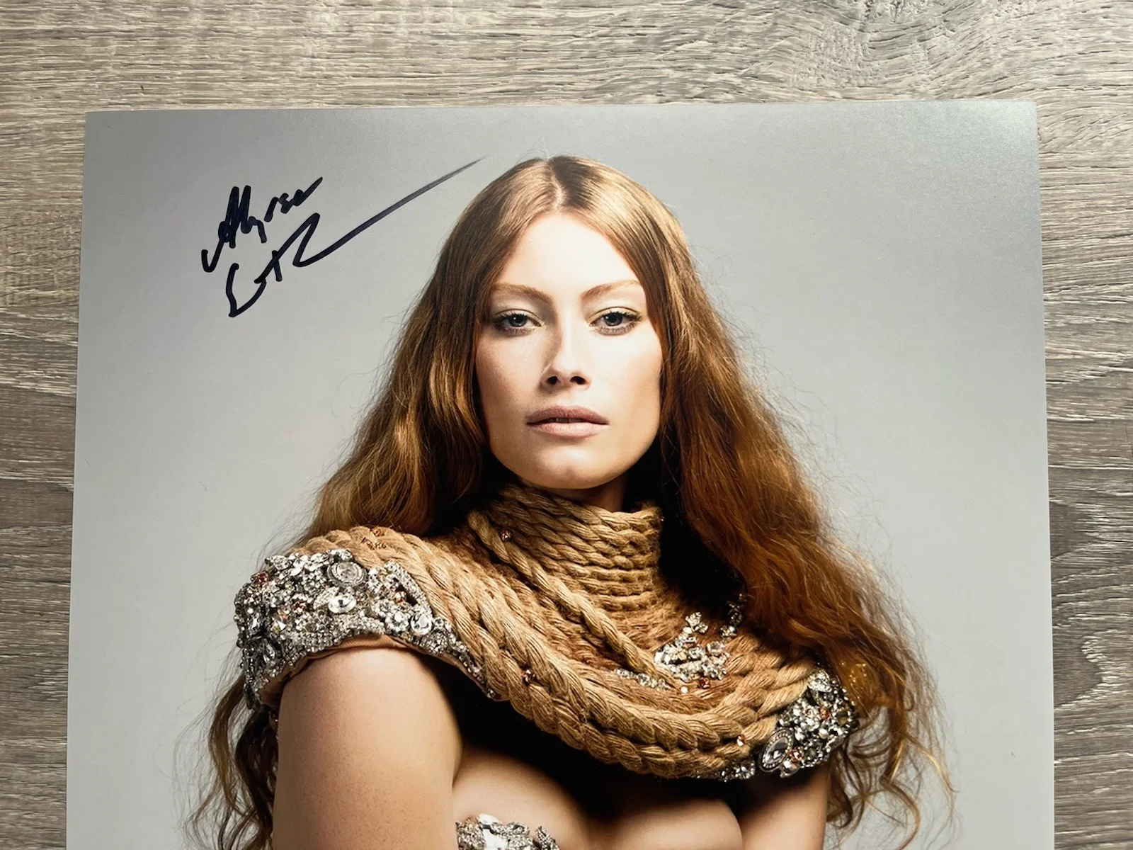 Alyssa Sutherland — Alyssa Sutherland Signed 11x14 Photo JSA COA Evil Dead Rise Vikings Aslaug, image 3